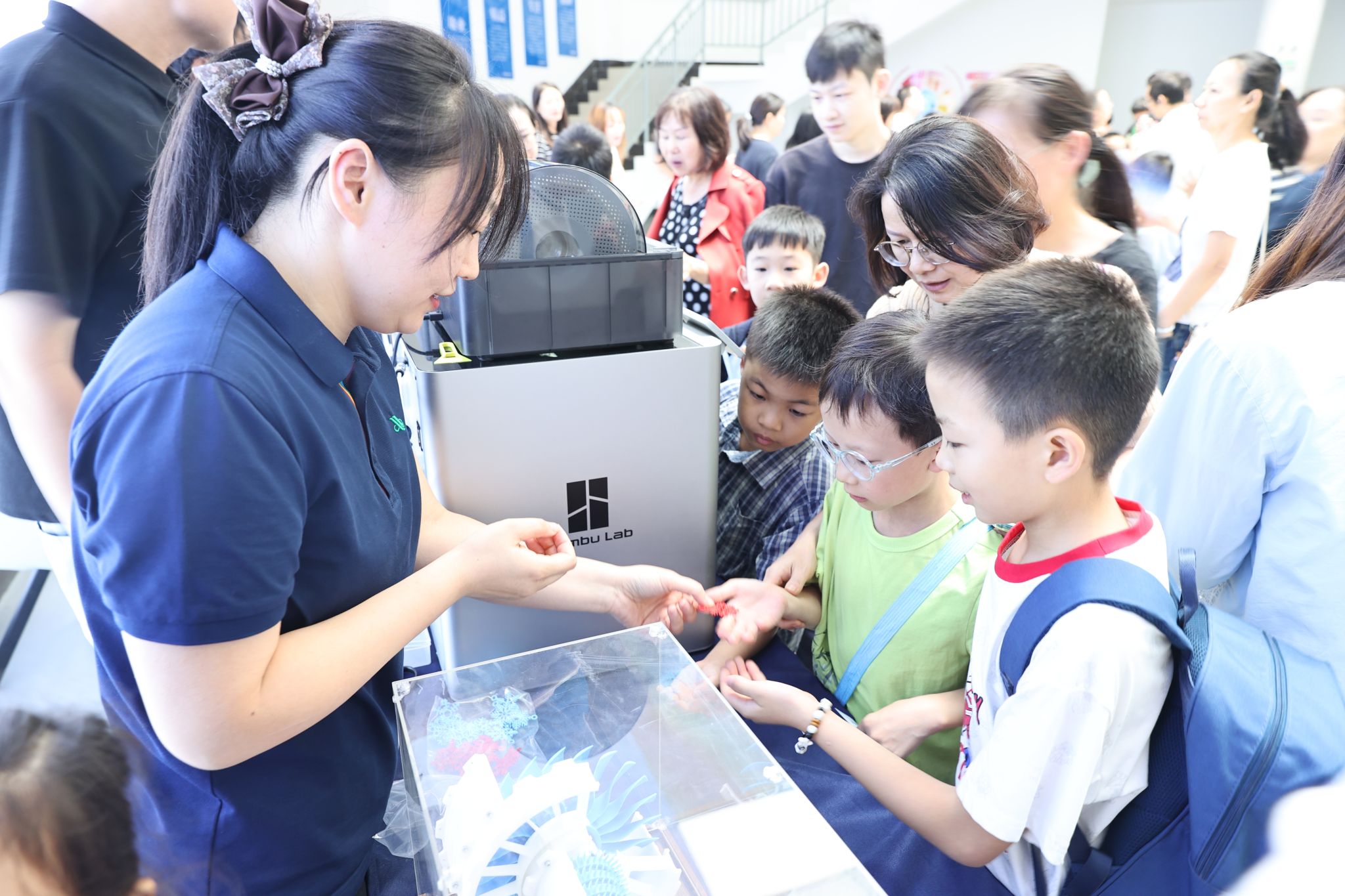 学校2026年科普嘉年华活动启幕 近400人进校体验科学魅力